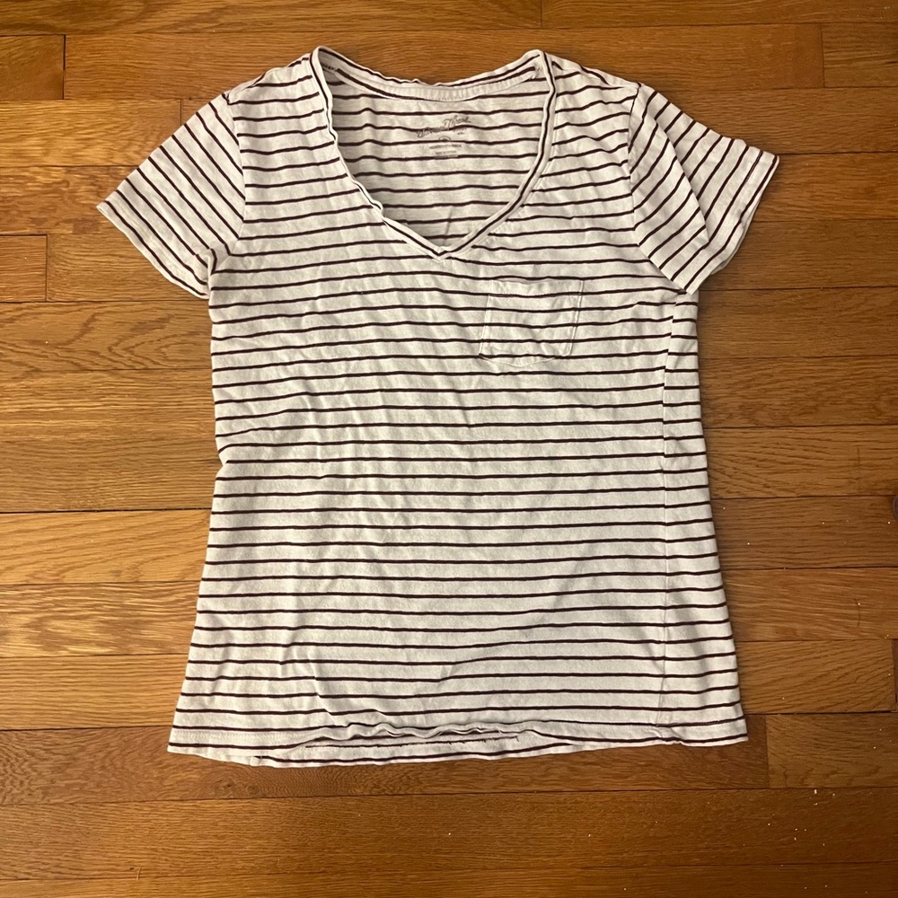 Universal Thread White Fitted Crew Neck Short Sleeve T-Shirt